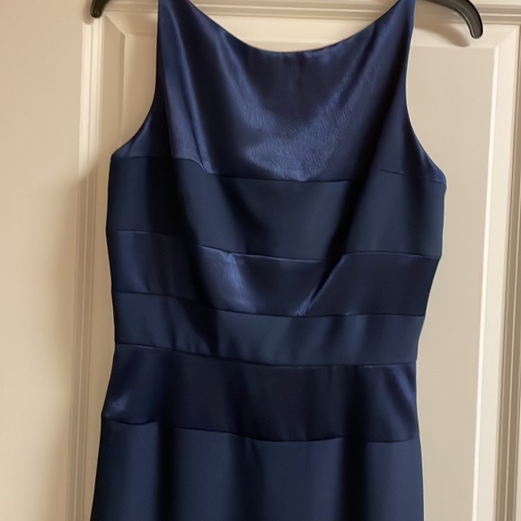 Cache Gown - Picture 2 of 5